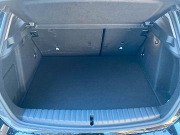 Bild 21 BMW 118 i Lim. Sport Line*AT*CARPLAY*SHZ*LED*NAV*