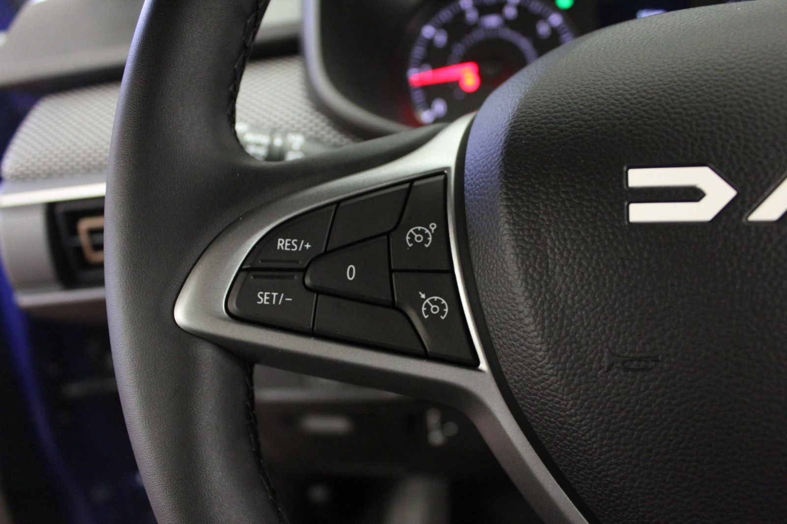 Fahrzeugabbildung Dacia Sandero TCe 90 Stepway auto Expression*Winterp.*