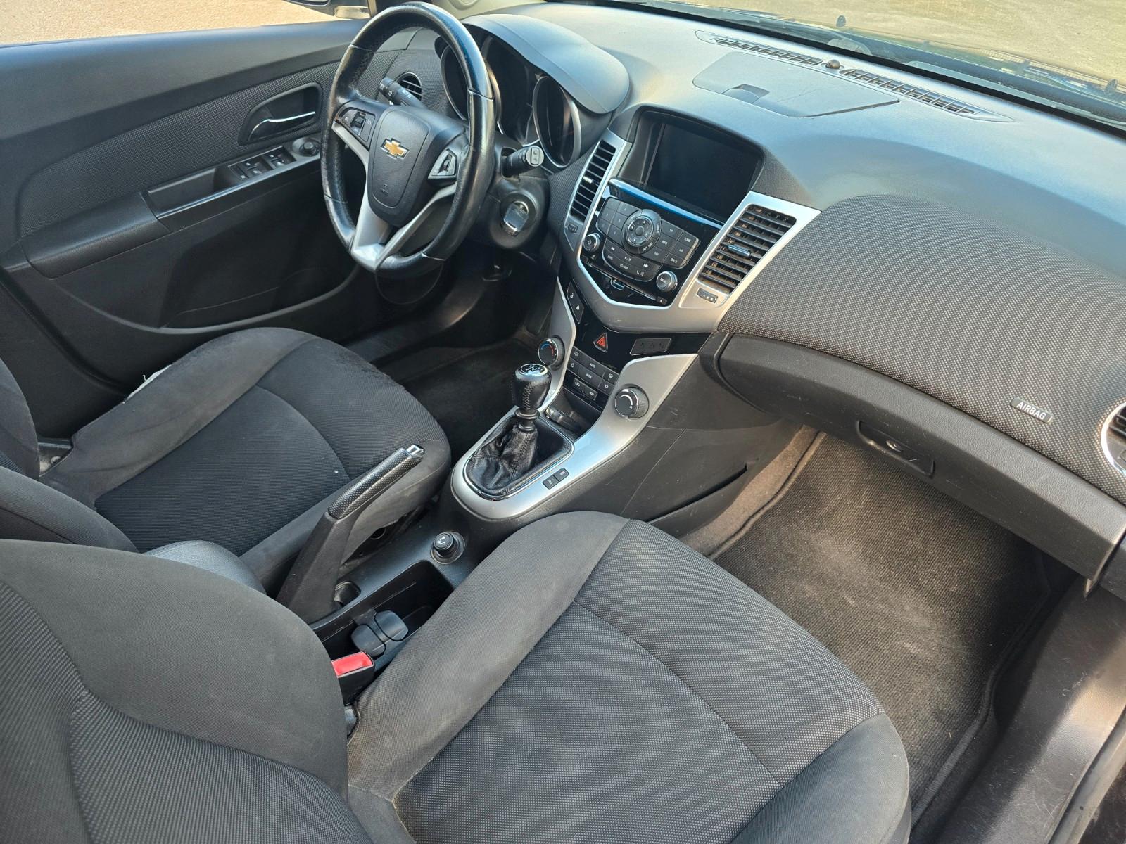 Chevrolet Cruze 2013 — photo 13