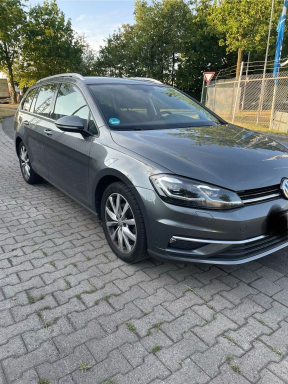 Image of Volkswagen Golf