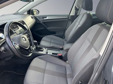 Volkswagen Golf - 10