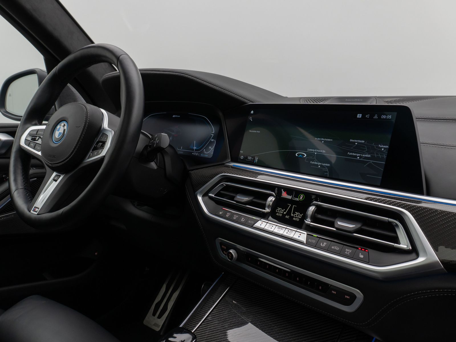 Fahrzeugabbildung BMW X5 xD45e M Sport Panorama 360°Laser HUD B&W 22"