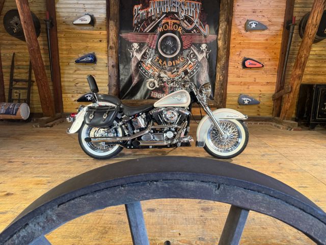 Harley-Davidson FLSTN Heritage Softail Nostalgia Moo Glide