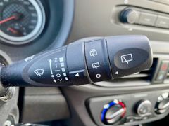 Fahrzeugabbildung Hyundai i10 1.0 SHZ KLIMA ALLWETTERREIFEN PDC RADIO USB