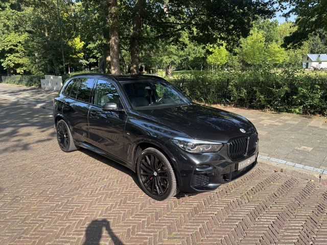 BMW X5 xDrive40i, 7 zits, luchtvering, pano
