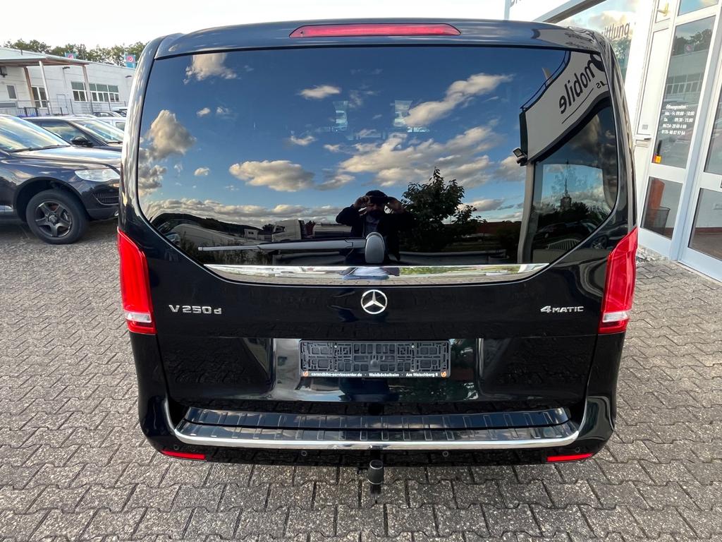 Mercedes-Benz V 250