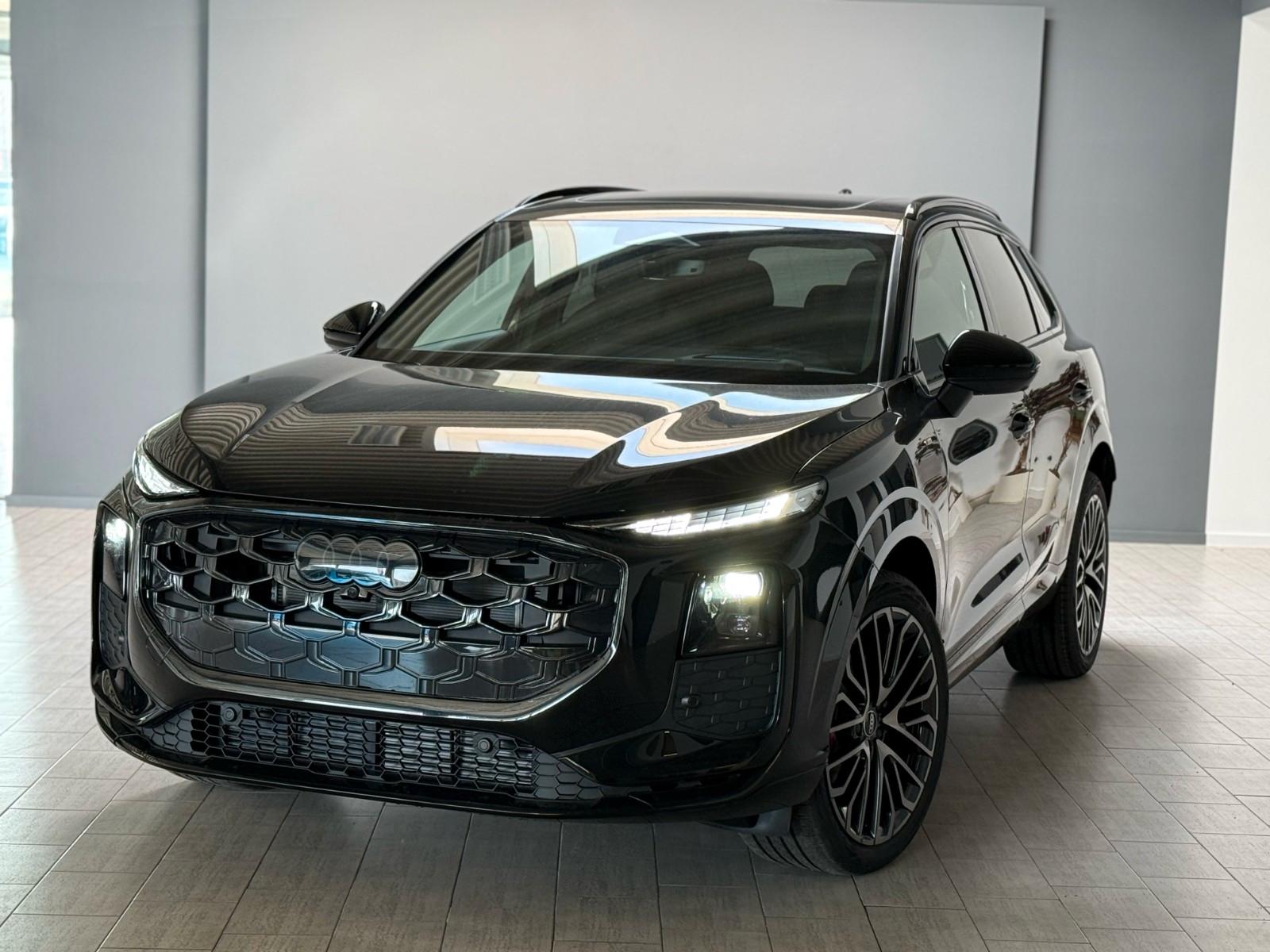 Audi Q3 TDI - Keyless - Matrix LED - Tech Pro - Pano