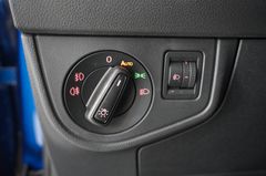 Fahrzeugabbildung Volkswagen Polo VI 1.0 TSI COMFORTLINE NAVI/LED/KAMERA/DAB+