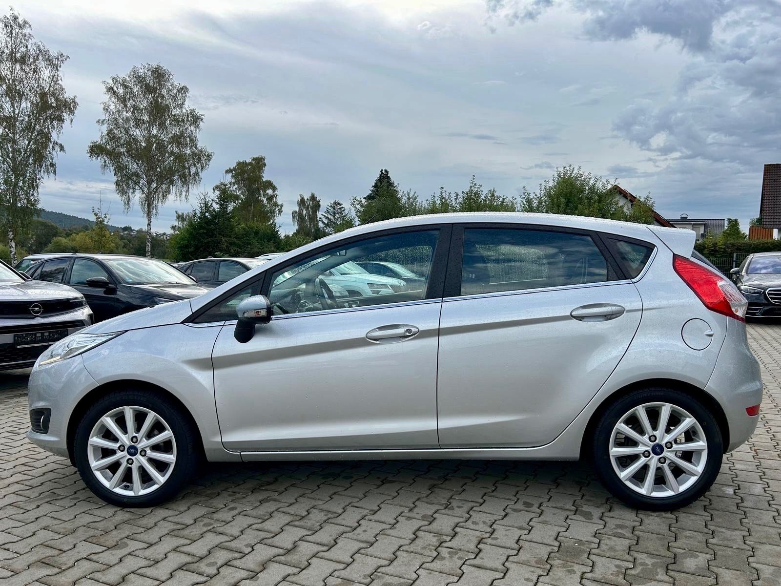 Fahrzeugabbildung Ford Fiesta Titanium