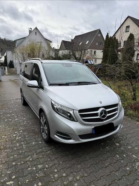 Mercedes-Benz V 250