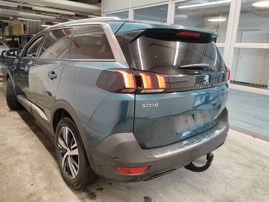 Fahrzeugabbildung Peugeot 5008 Allure 1.2T LED/NAVI/SHZ/AHK/PANO/MEMORY