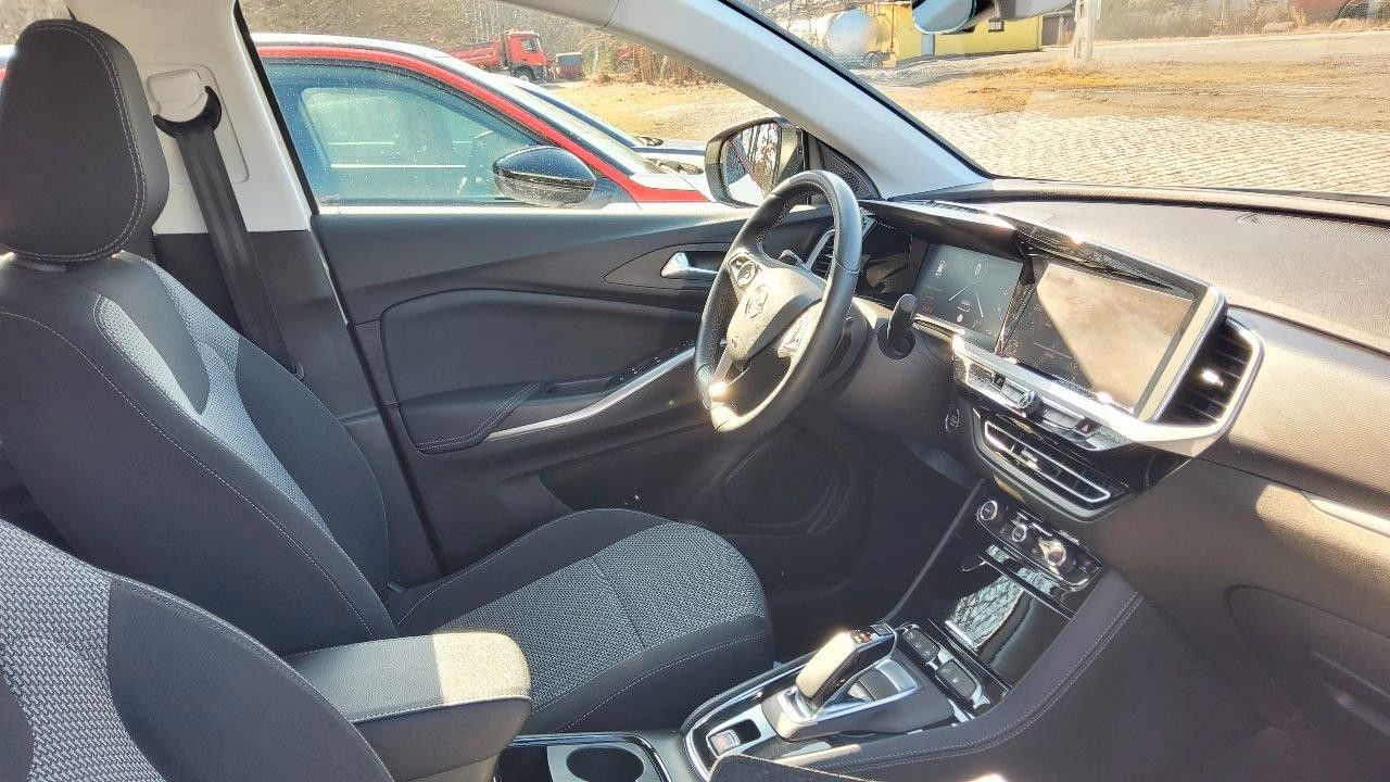 Fahrzeugabbildung Opel Grandland (X) 1.6 PHEV EDITION NAVI/LED/VIRT./SH
