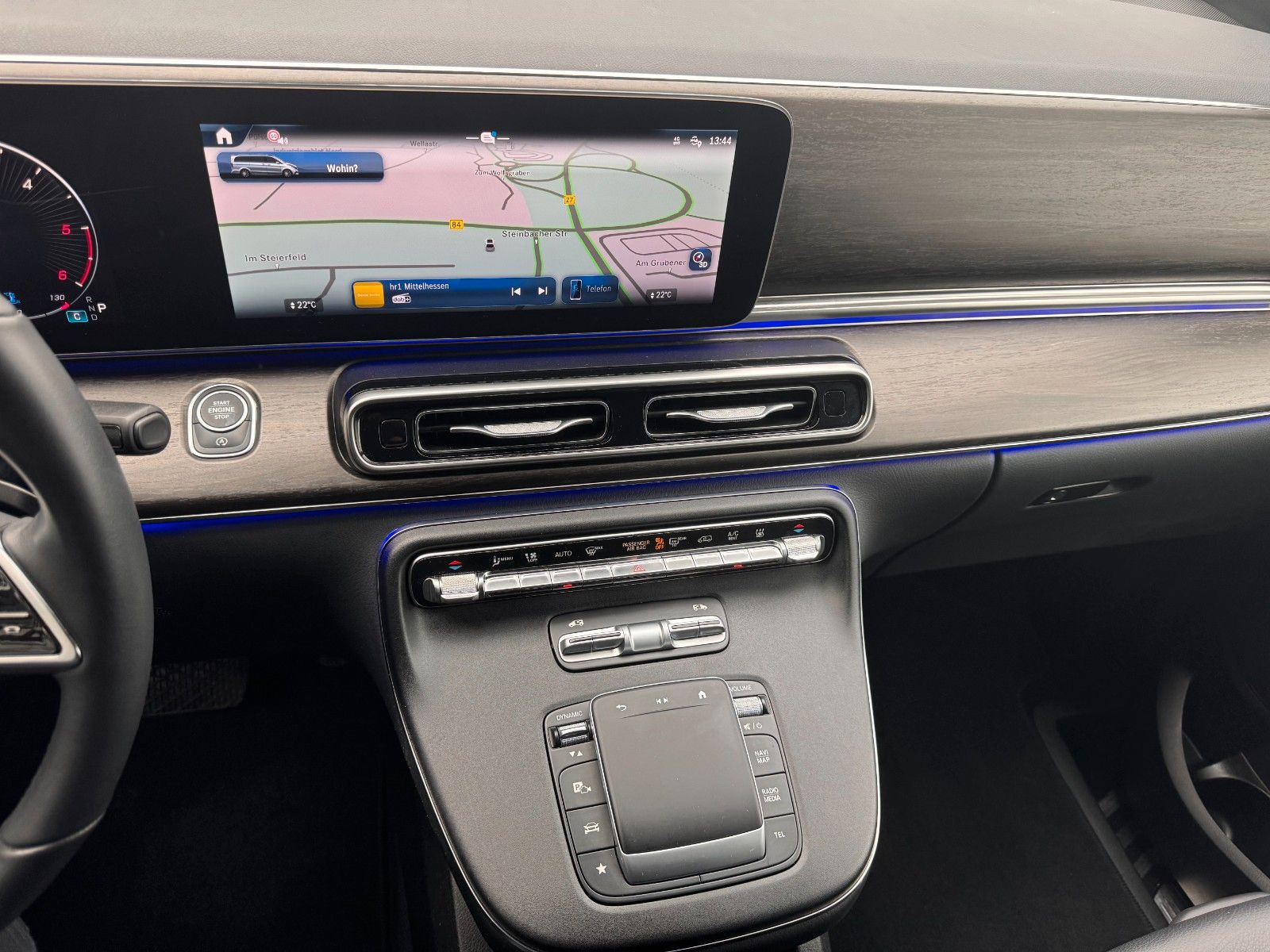 Fahrzeugabbildung Mercedes-Benz V 300 d AVA DISTRONIC AHK Standheiz Sound