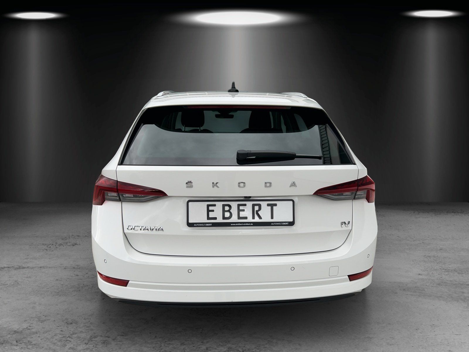 Fahrzeugabbildung SKODA Octavia Combi 1.4 TSI DSG iV Style/KAMERA/ACC/