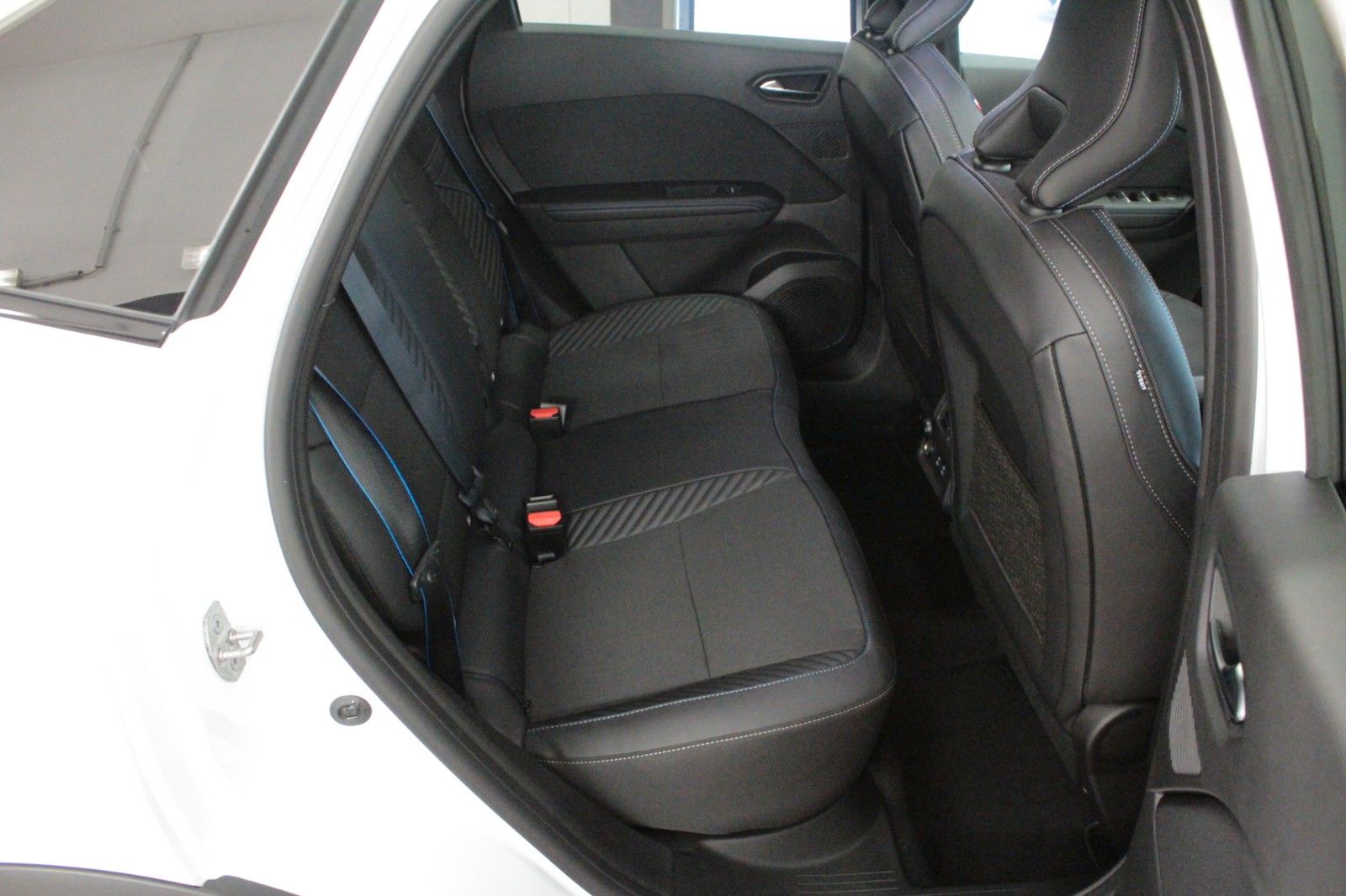 Fahrzeugabbildung Renault Symbioz Esprit Alpine -Tech Full Hybrid *Winterp
