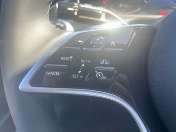 Mercedes E 200 - 12