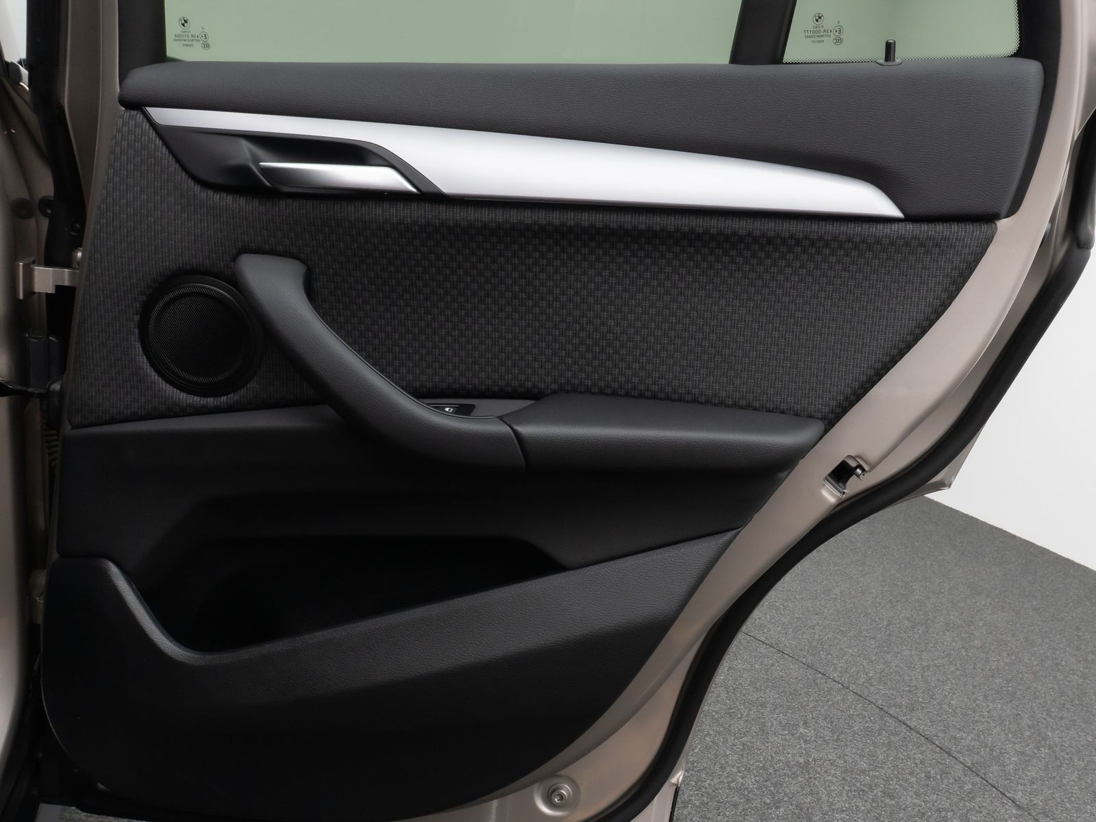 Fahrzeugabbildung BMW X1 xD25e  DAB Navi Lordos Geschwindigkeitsreg