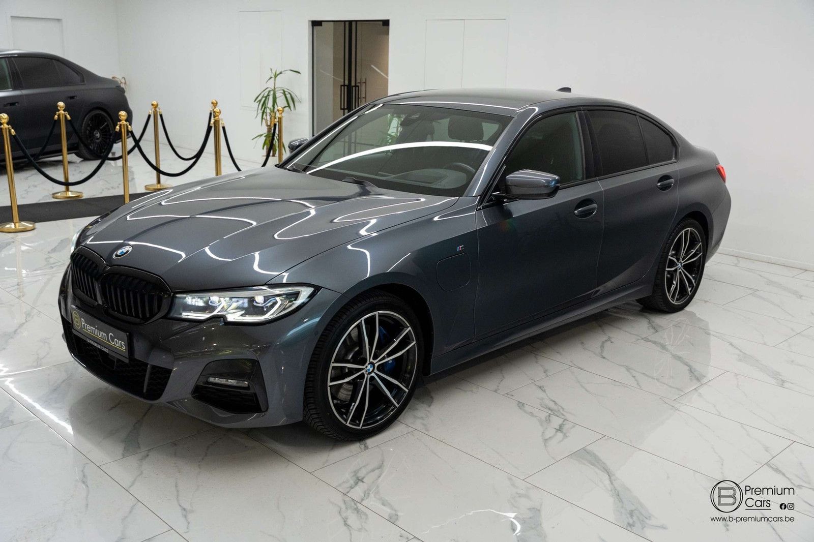 BMW 330 E hybrid M-Pakket! Hifi, Camera, zetelverwar imagem 3