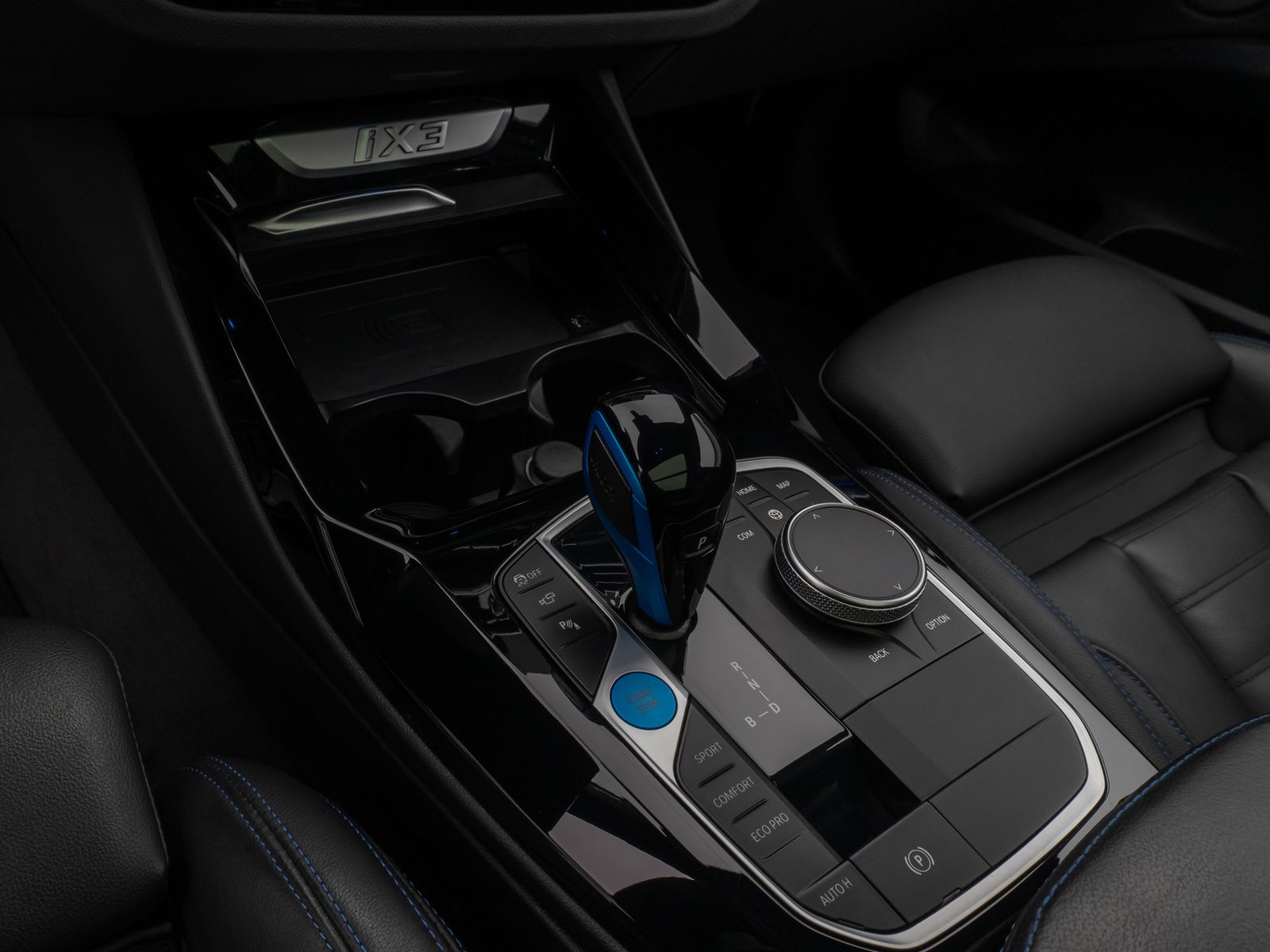 Fahrzeugabbildung BMW iX3 Impressive M Sport Panorama 360°HUD DAB H/K