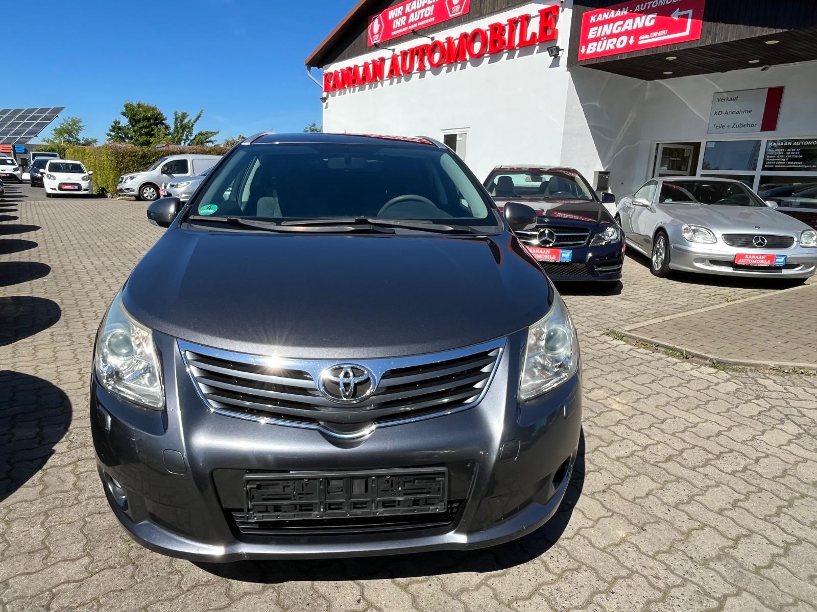 Toyota Avensis 2011 — photo 5
