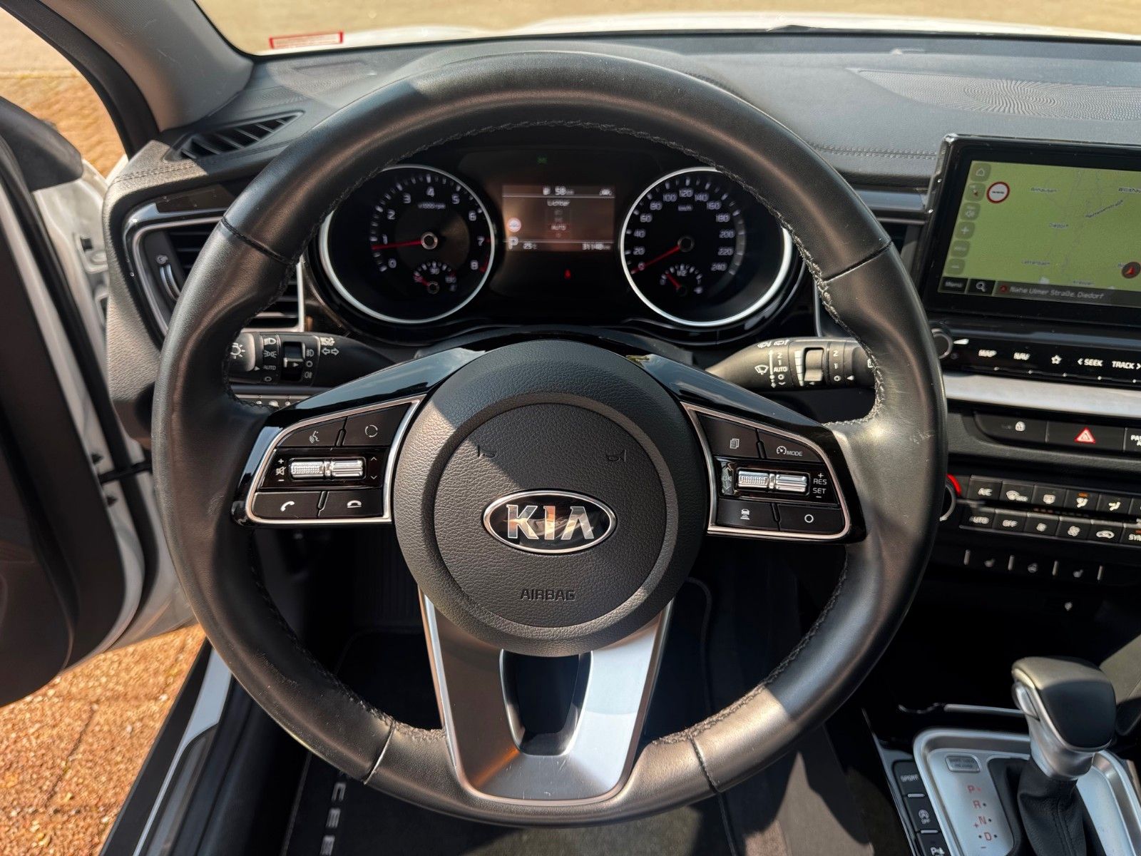 Fahrzeugabbildung Kia XCEED 1.5T SPI NAV 160PS AUTOMATIK