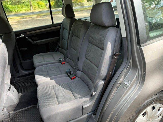 Volkswagen Touran 2009 — photo 10