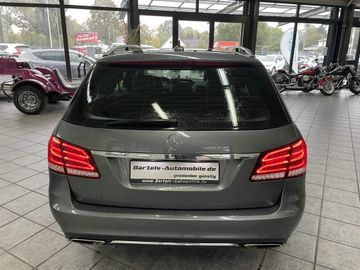 Mercedes E 200 - 5
