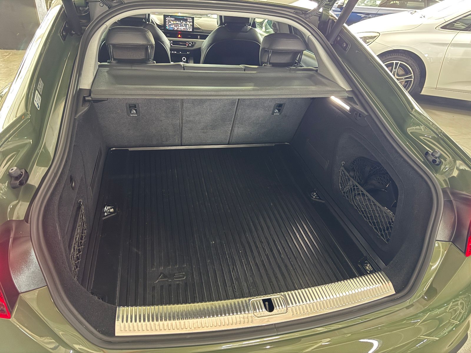 Fahrzeugabbildung Audi A5 SP S-TRONIC SONDERLACKIERUNG S-LINE MEGA VOLL