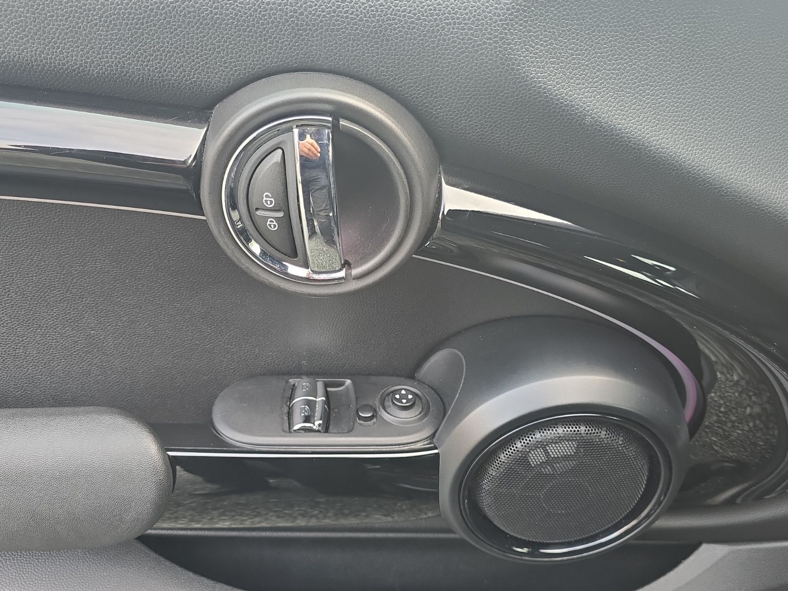 Fahrzeugabbildung MINI COOPER S Mini John Cooper Works Harman-Kardon