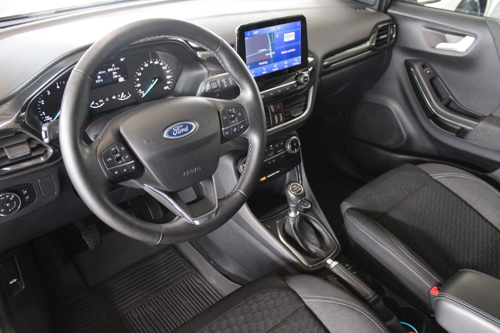 Fahrzeugabbildung Ford Puma Titanium LED NAVI Winter + Park Paket 1.Hd
