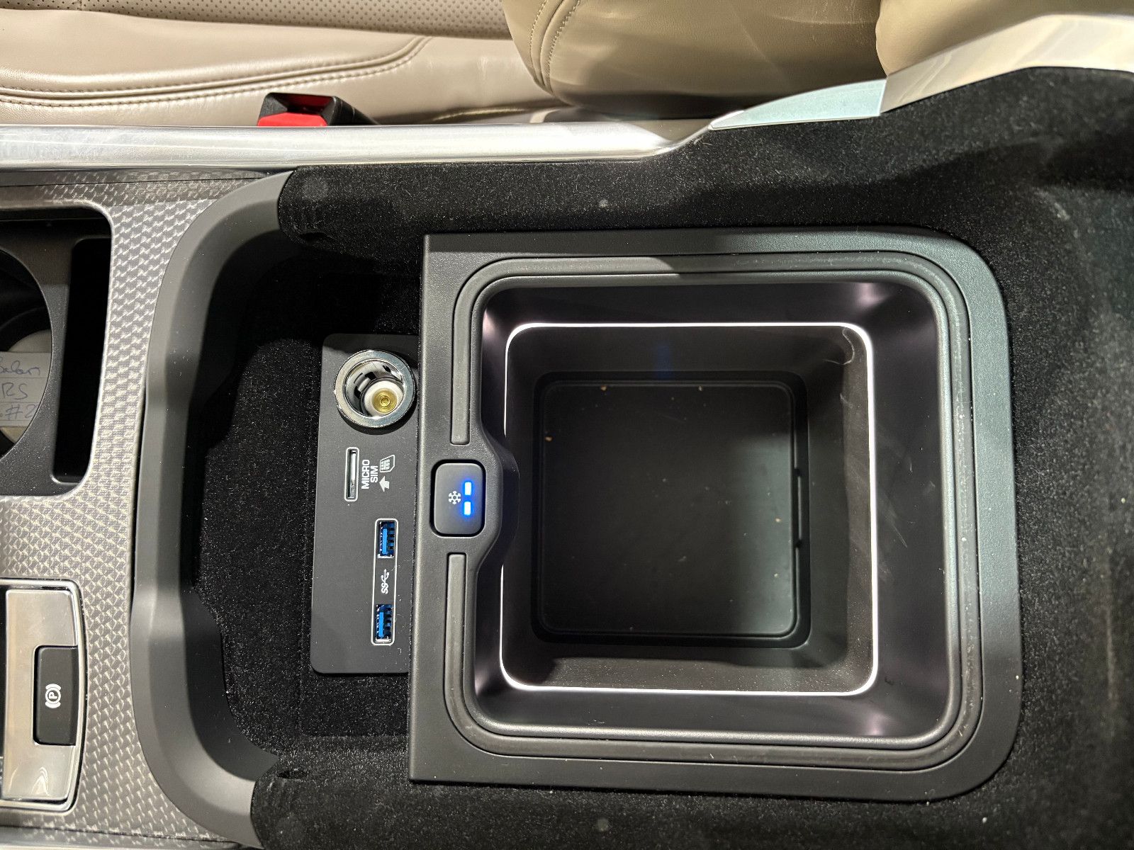 Fahrzeugabbildung Land Rover Range Rover Sport HSE Dynamic Hybrid/PANO/MEMORY