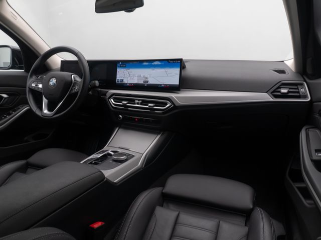 BMW 330, 2022 — 40