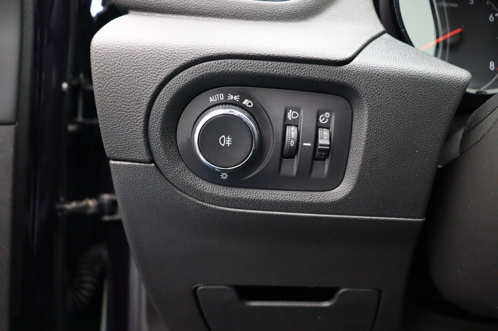 Fahrzeugabbildung Opel Grandland 1.2 Edition