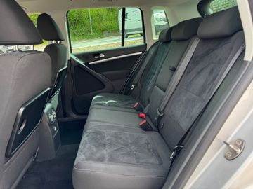 Volkswagen Tiguan - 11