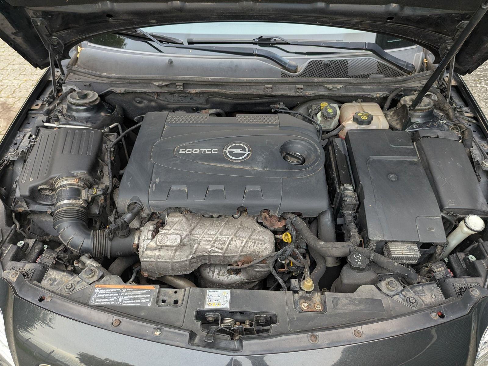 Opel Insignia 2010 — photo 11