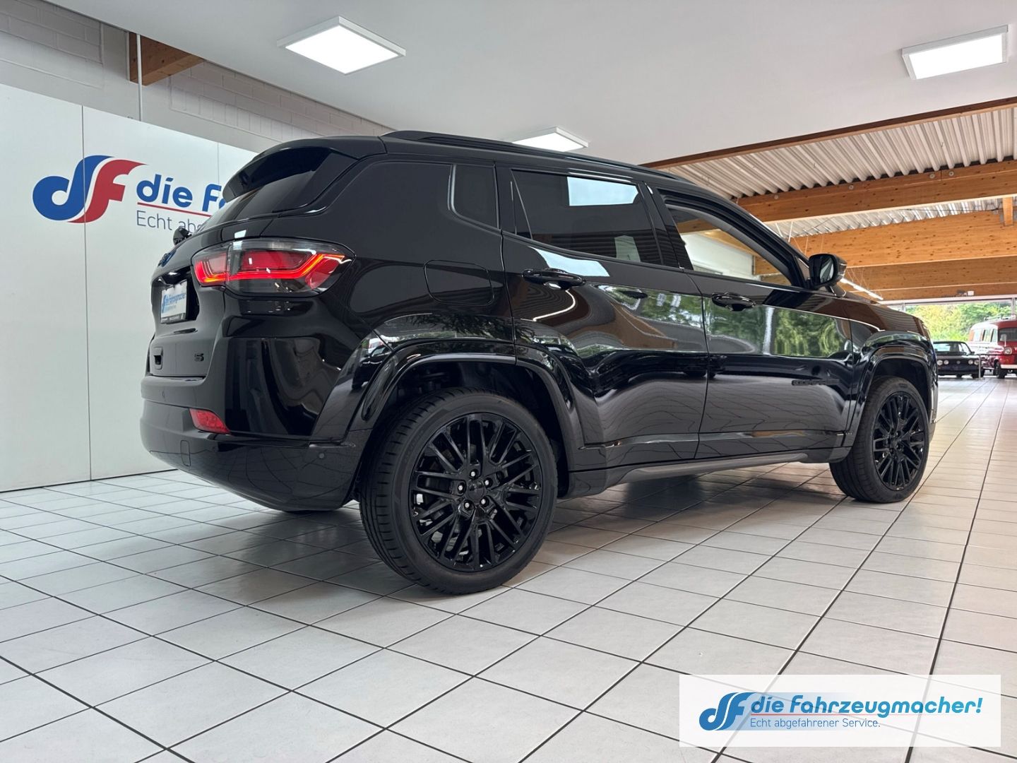 Fahrzeugabbildung Jeep Compass S Plug-In Hybrid 4WD 1.3 EU6d Navi Sound