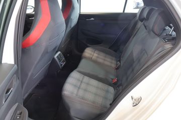 Volkswagen Golf VIII GTI 2.0 TSI AID+LED+CARPLAY+AMBIENT