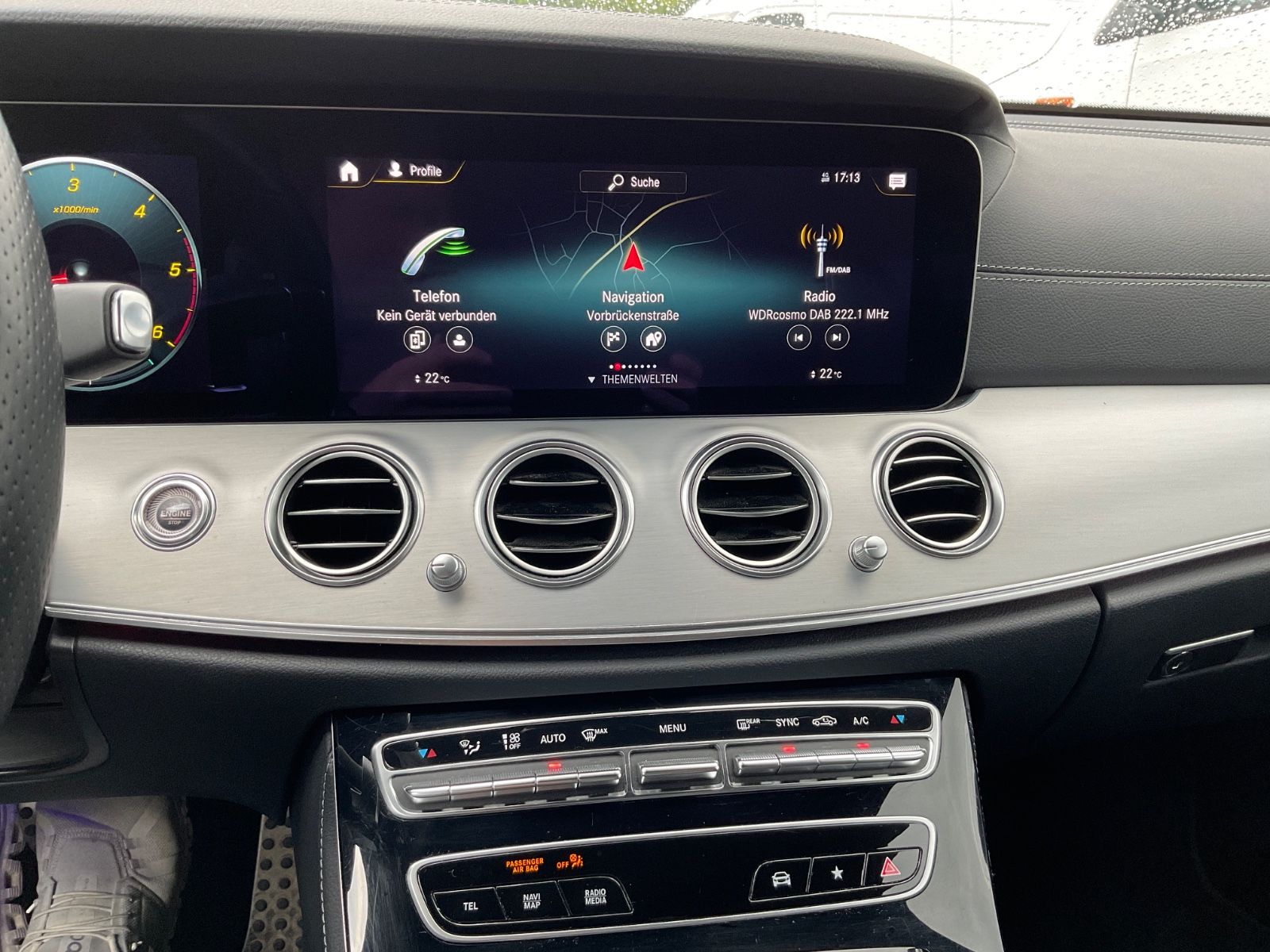 Fahrzeugabbildung Mercedes-Benz E 220 d T 4M,AMG, Memory,Kamera,AHK,Burmester