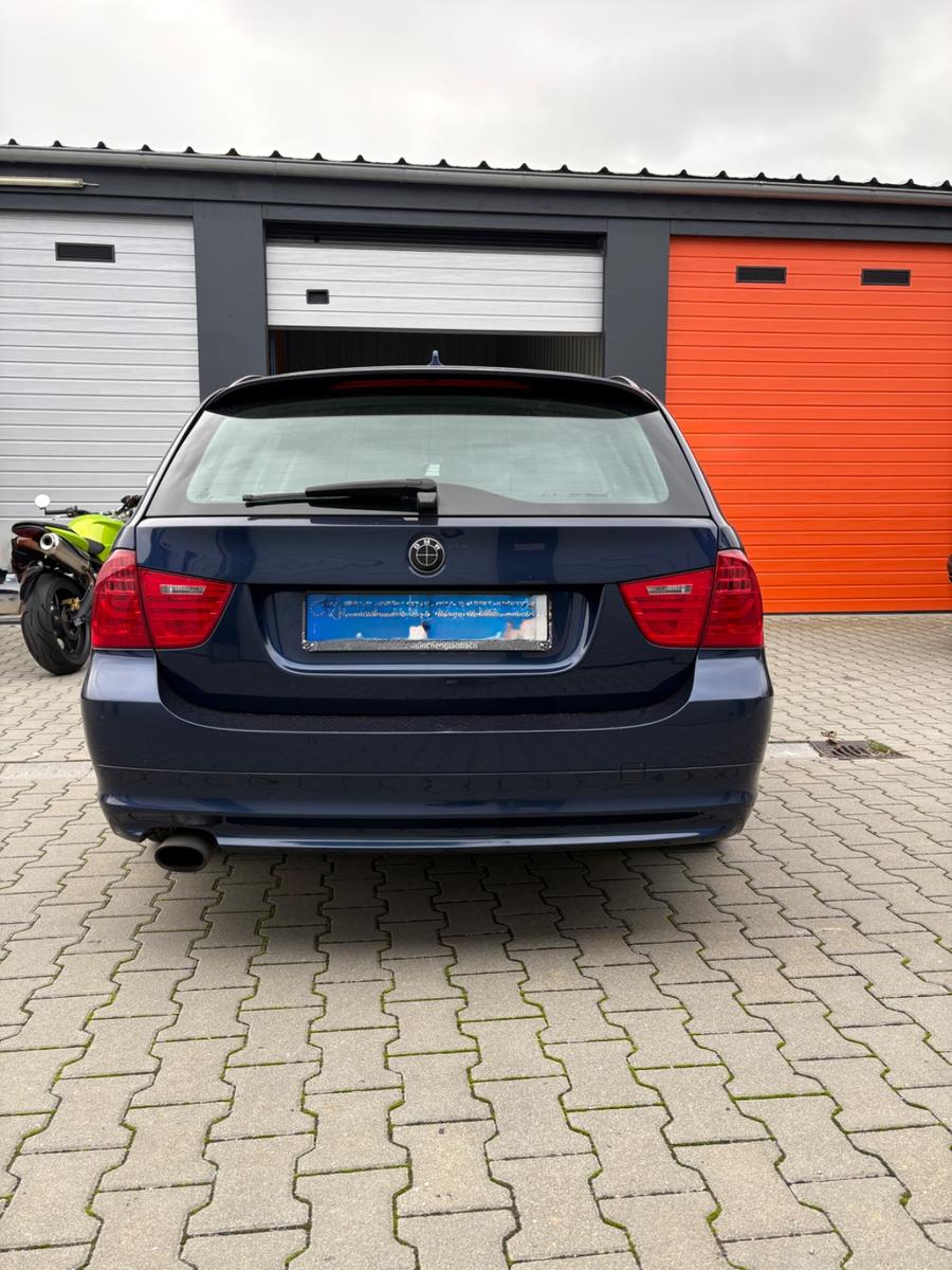 BMW 320 2011 — двигун 1.995 cm³, 184 HP (135kW)