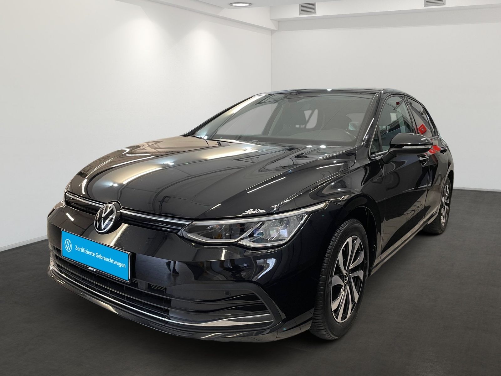 Volkswagen Golf VIII 1.5 TSI Active LED PDC NAVI foto 2