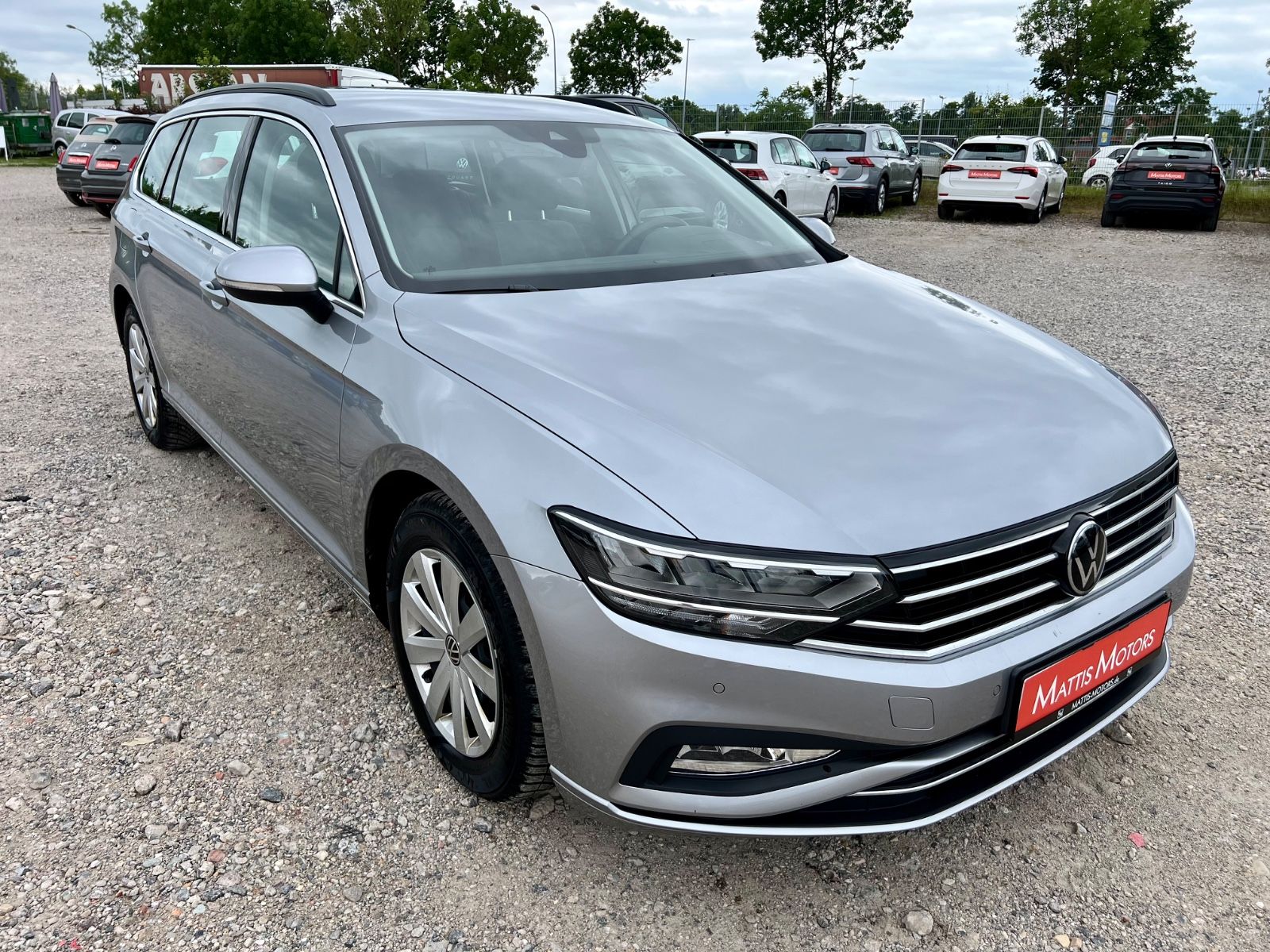 VW Passat Variant Business AAC NAVI SHZ MASSAGE