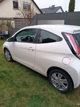 Toyota Aygo (X) 1,0-l-VVT-i x-play touch x-shift x-... - Toyota in Frankfurt (Main): Aygo
