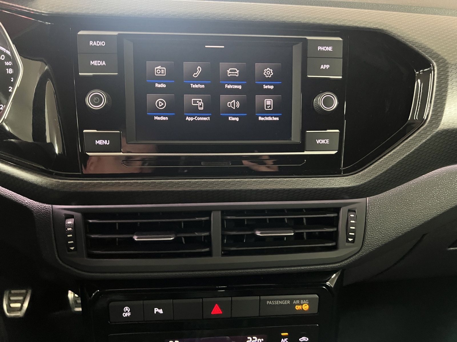 Volkswagen T-Cross - Bild 8