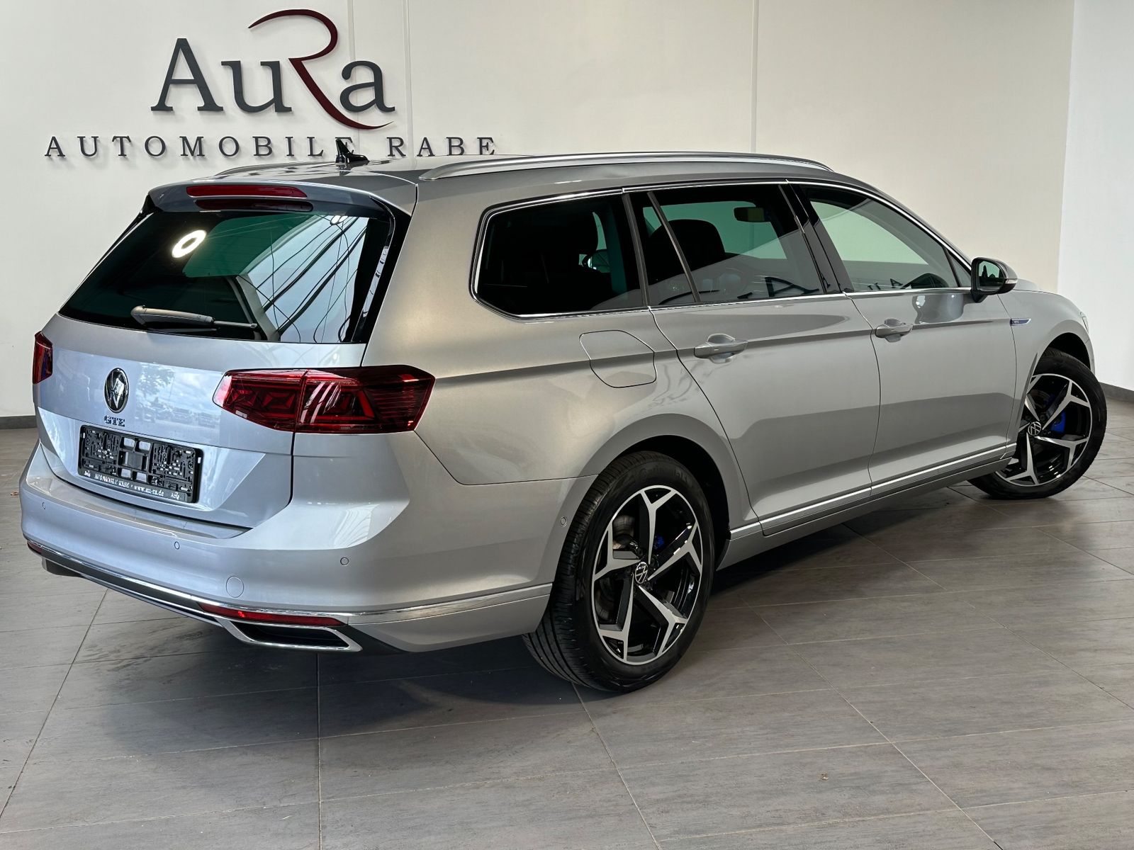 Fahrzeugabbildung Volkswagen Passat Variant 1.4 TSI DSG GTE NAV+IQ-LIGHT+PANO