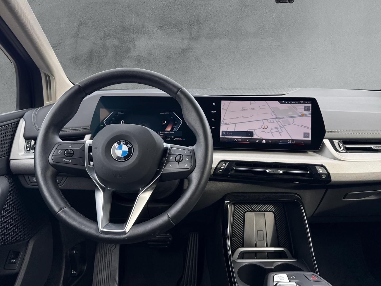 BMW 223 Active Tourer xDRIVE 17''NAVI LED AHK SPORTS