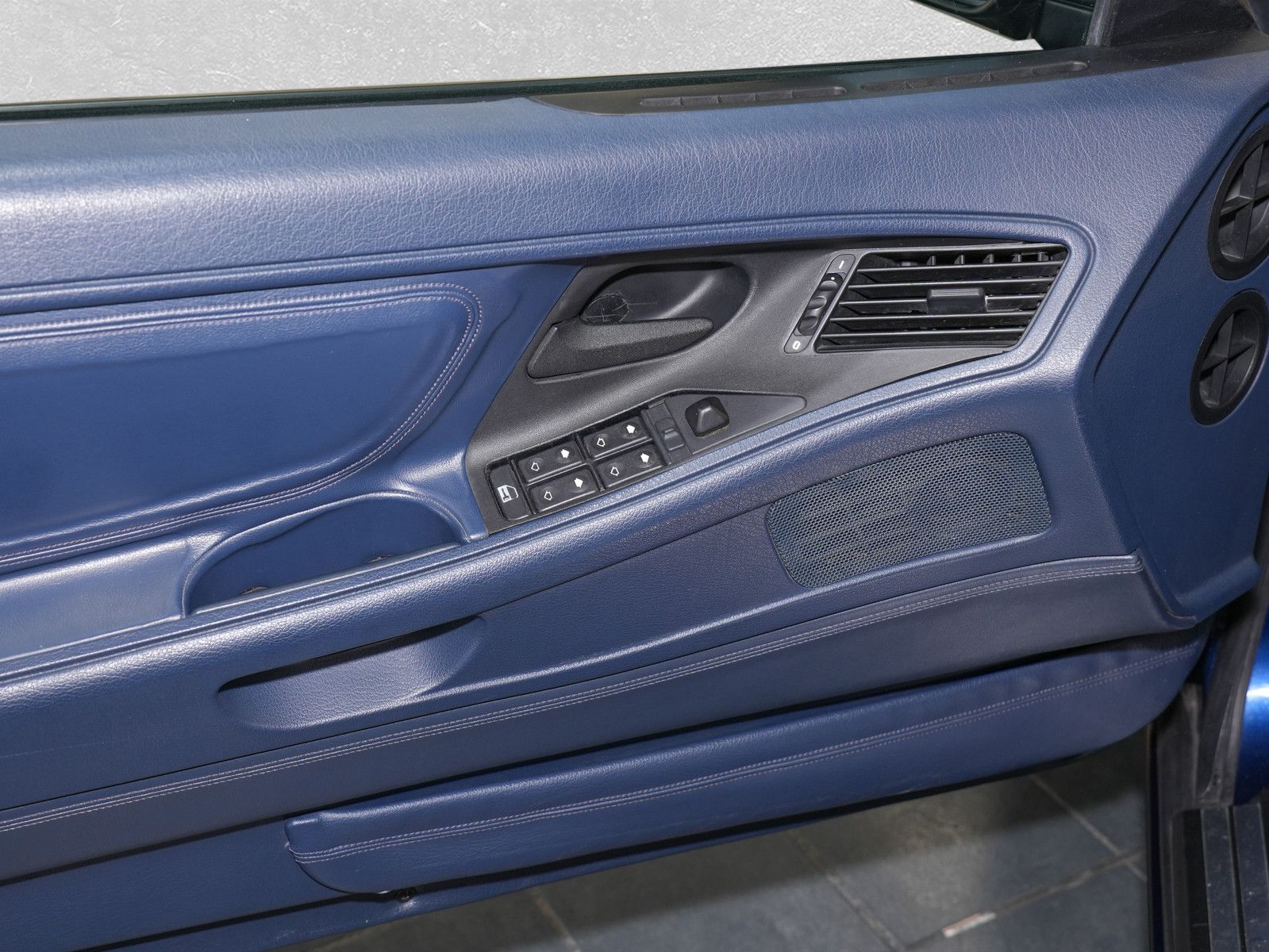 Fahrzeugabbildung BMW 850 i Automatik - elektr. SD | AHK abnehmbar
