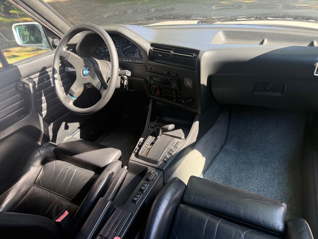 BMW 3 Series 1989