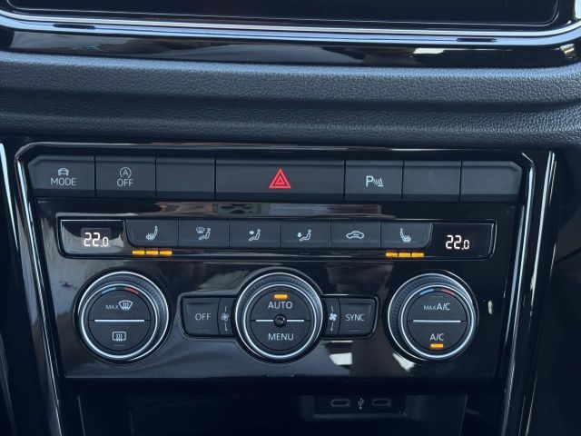 T-ROC 1.5 TSI DSG SPORT AZV+NAVI+ACC+LED