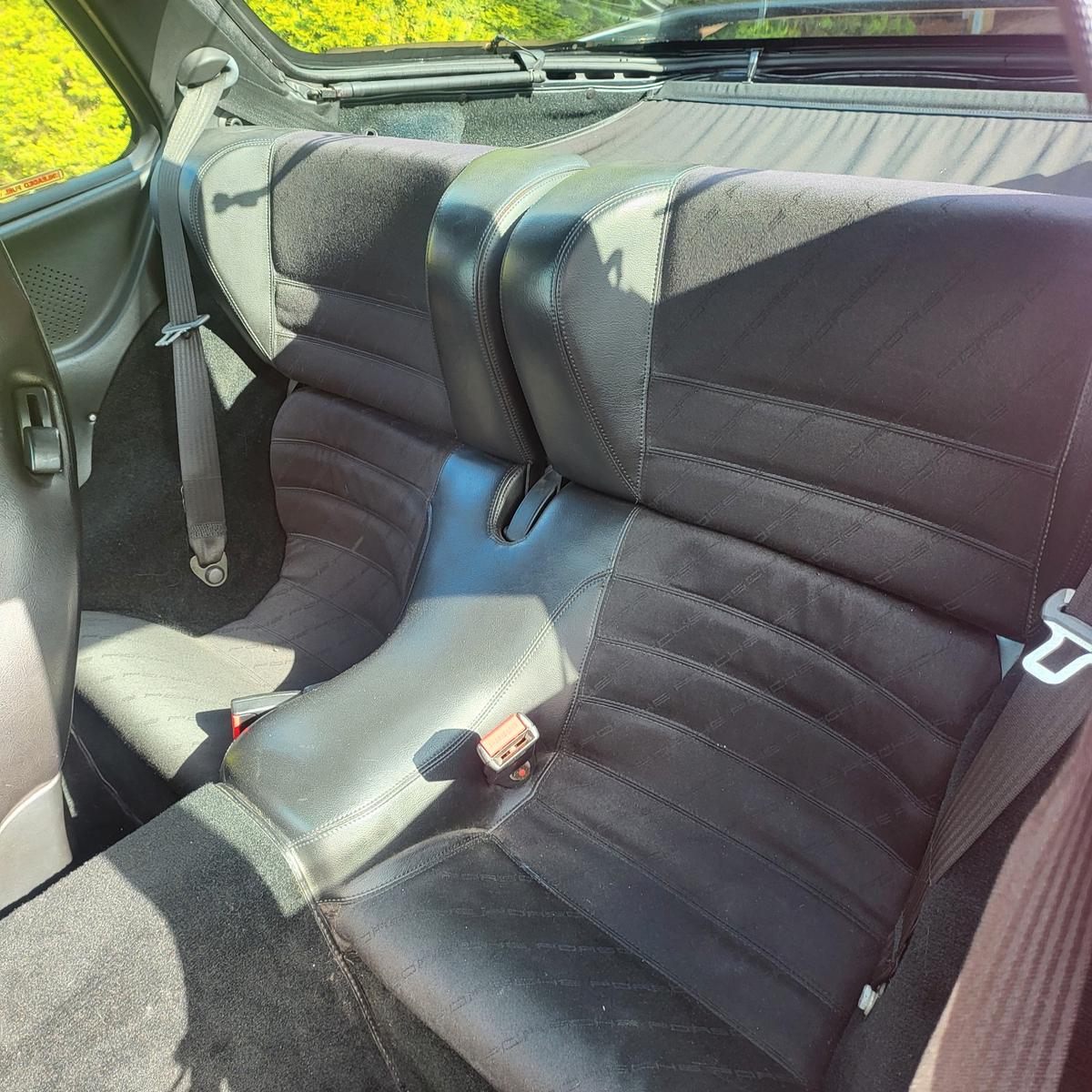Porsche 968 in Sternrubin/Schwarz extrem selten TOP 