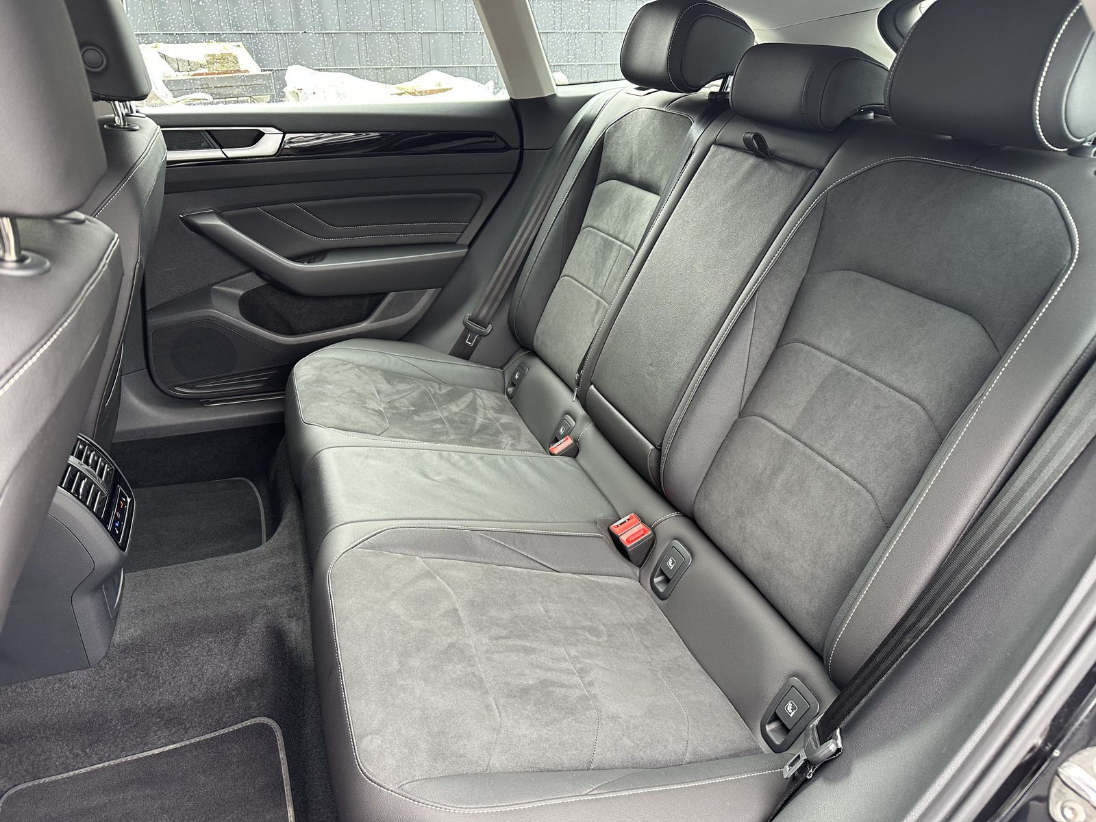 Fahrzeugabbildung Volkswagen Arteon SB 2.0 TDI DSG Elegance NAV+LED+KAM+VCOCK